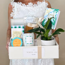 Load image into Gallery viewer, Thank You Teacher Gift Hamper