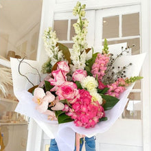 Load image into Gallery viewer, Premium Bespoke Bouquet